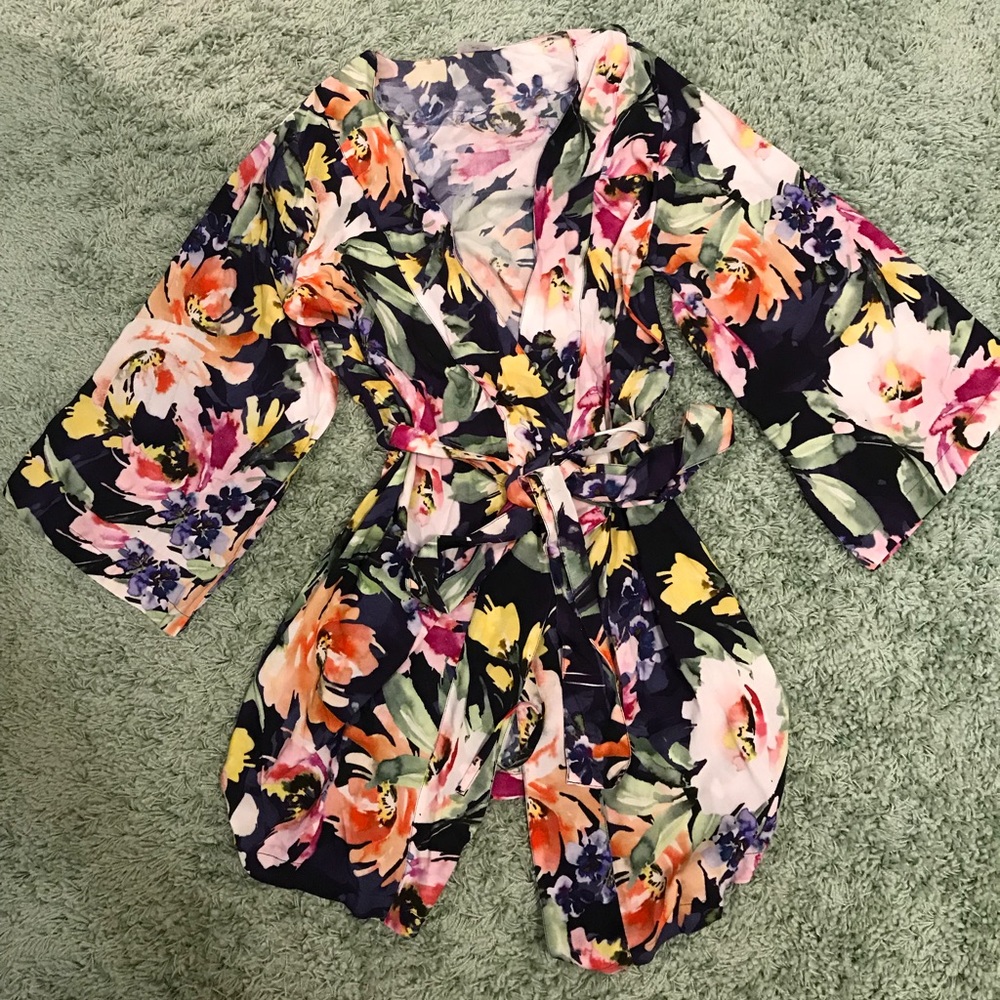Floral Kimono Style Robe Size XS